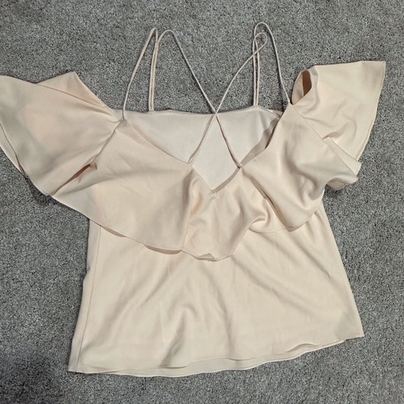 Light pink off the shoulder top - Picture 2 of 3